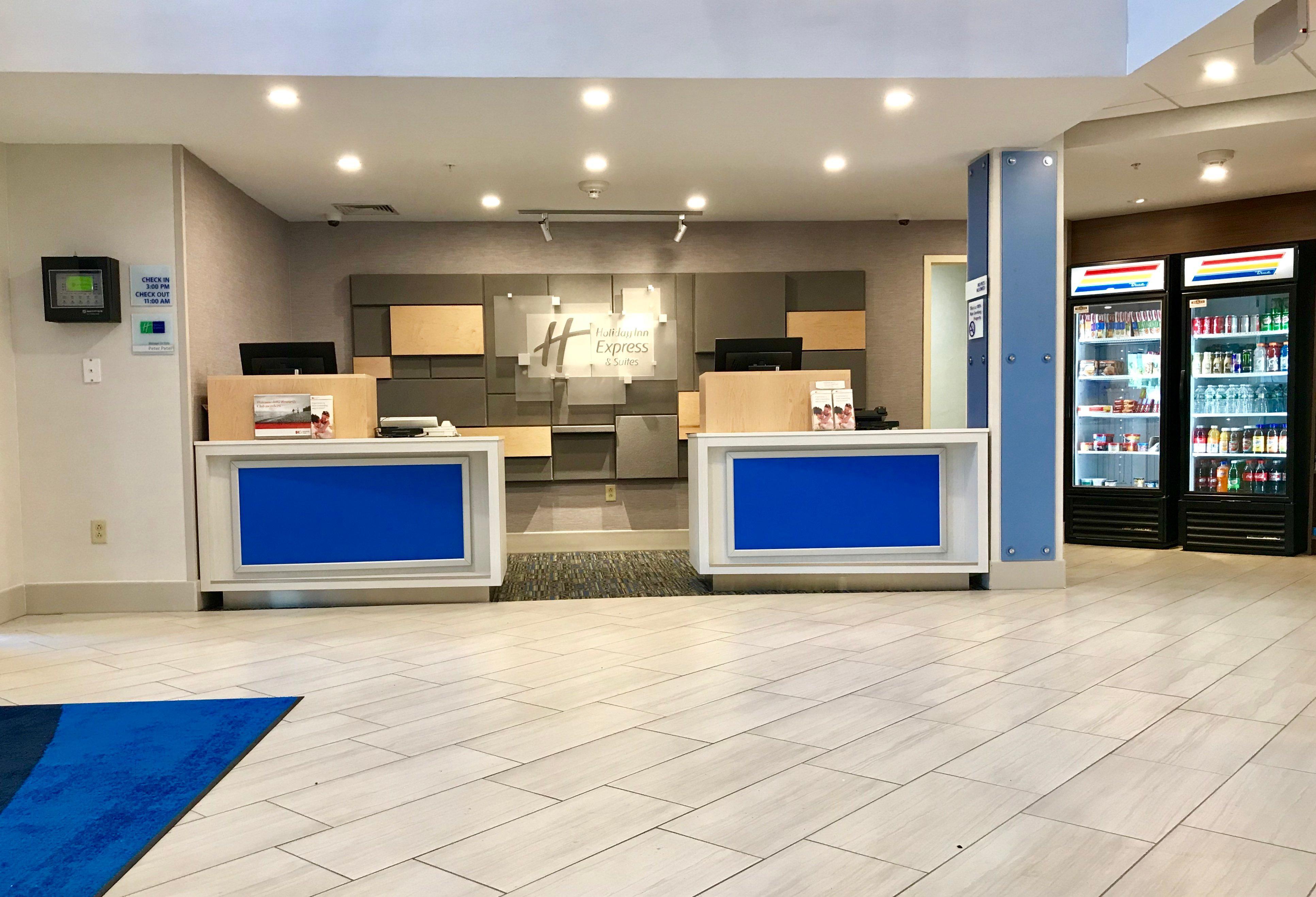 Holiday Inn Express Great Barrington By Ihg Exterior photo