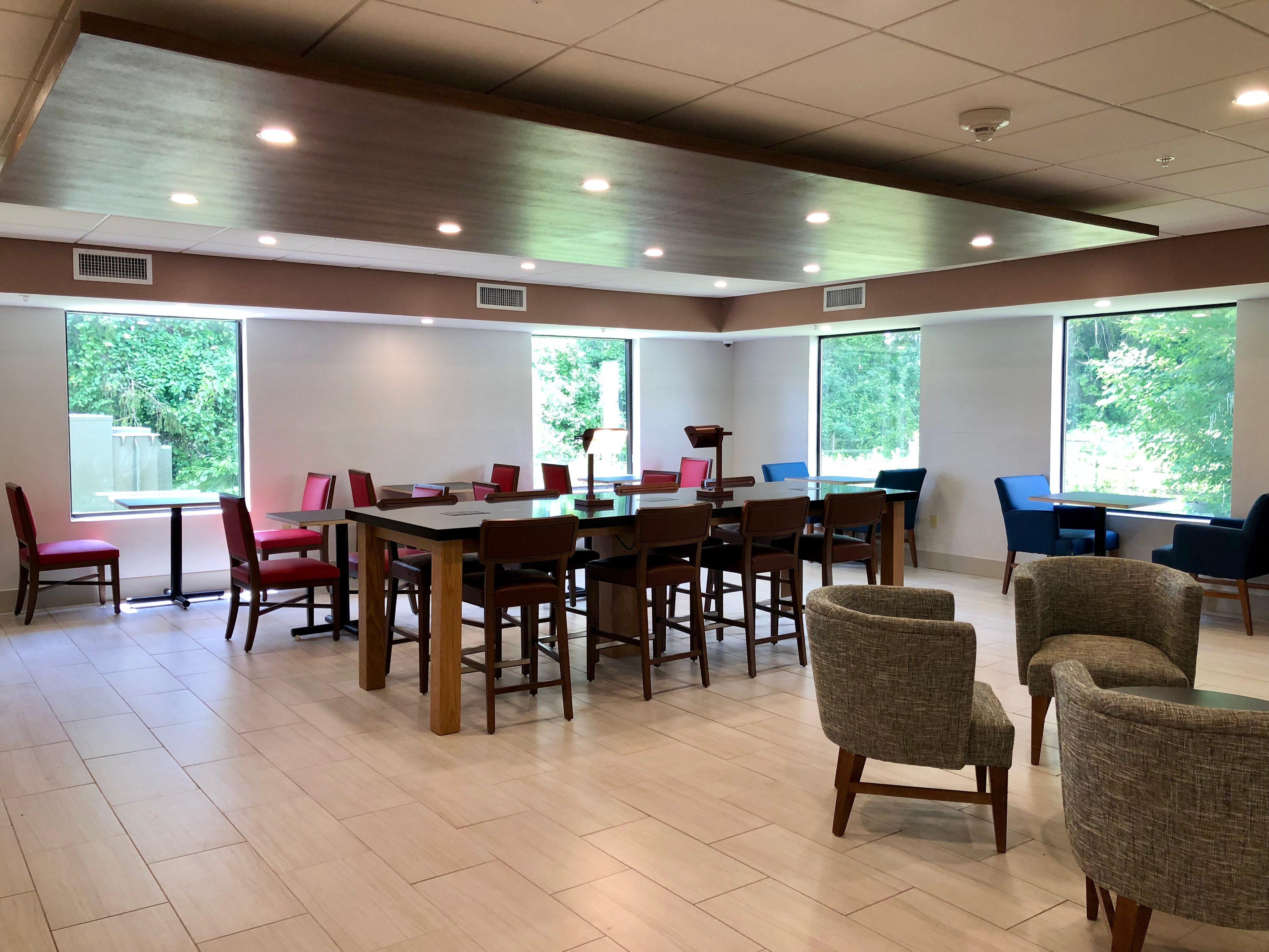 Holiday Inn Express Great Barrington By Ihg Exterior photo