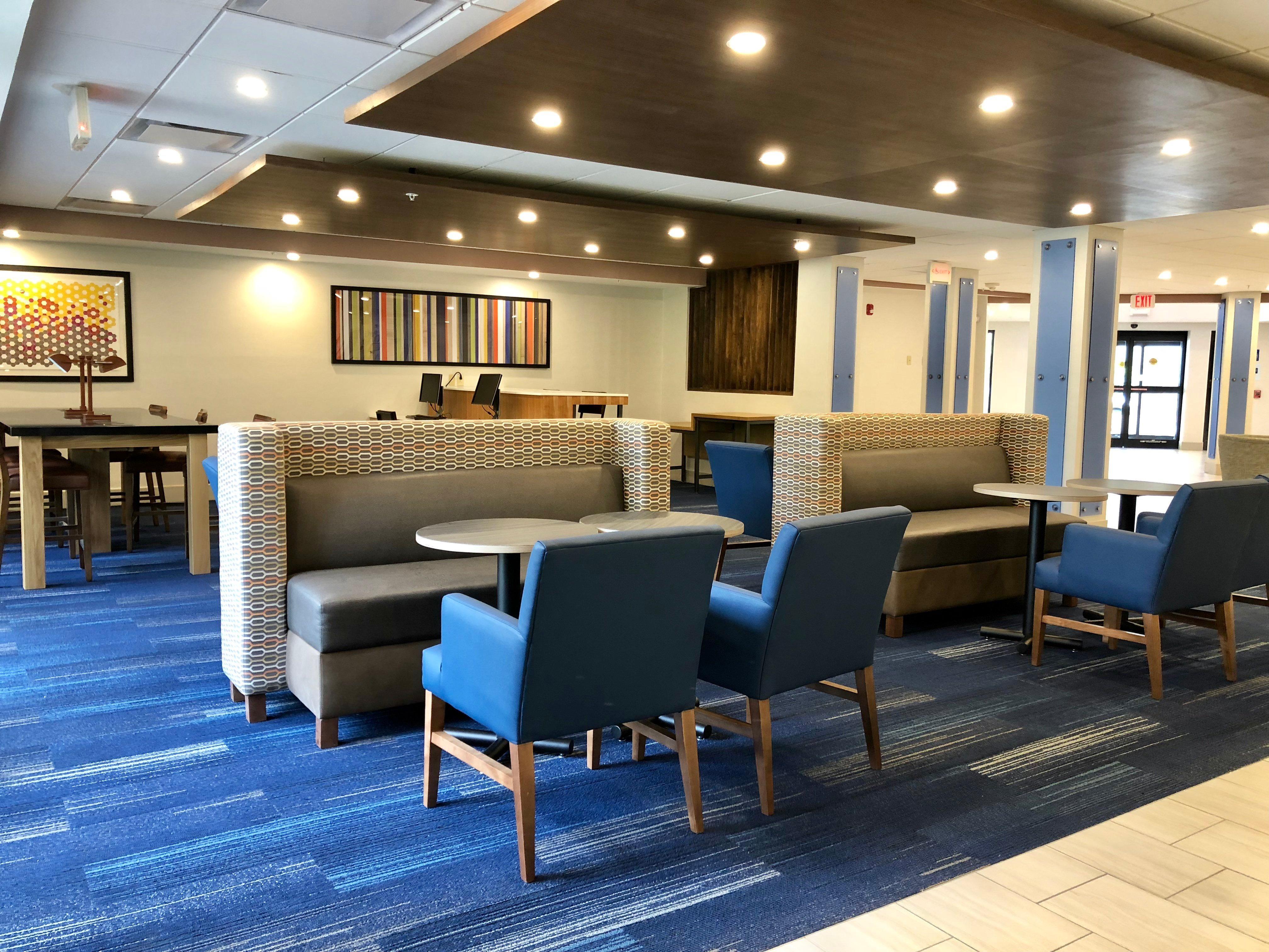 Holiday Inn Express Great Barrington By Ihg Exterior photo
