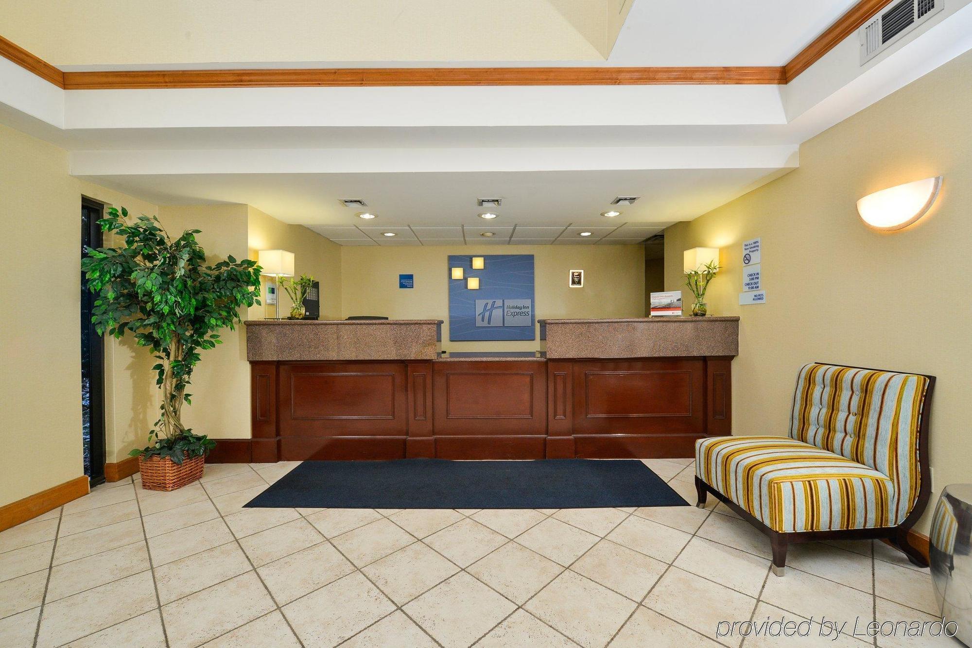 Holiday Inn Express Great Barrington By Ihg Exterior photo