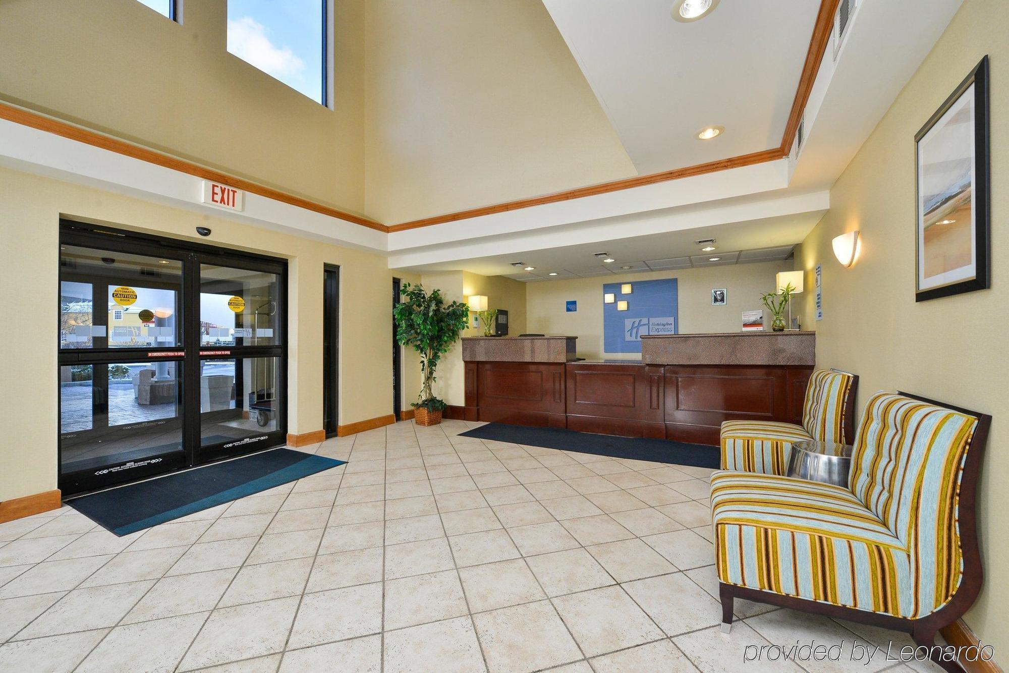 Holiday Inn Express Great Barrington By Ihg Exterior photo
