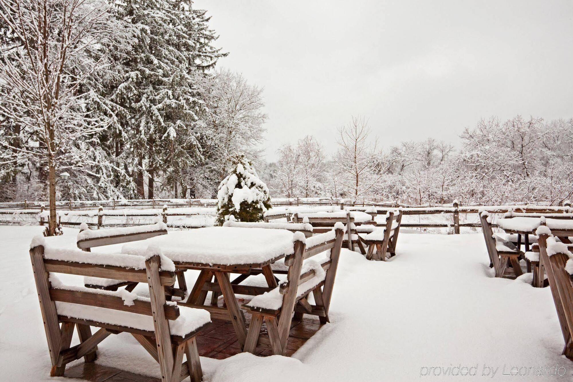 Holiday Inn Express Great Barrington By Ihg Exterior photo